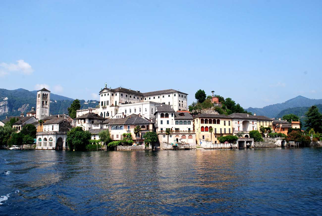 Lago d'Orta San Giulio vista panoramica